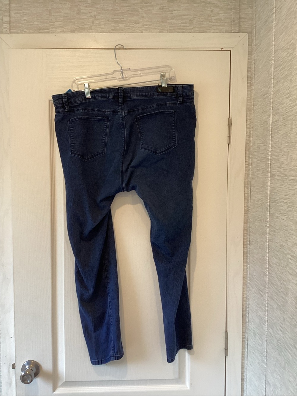 YMI womens Dark Blue Skinny Jeans 20 EUC - Picture 2 of 4